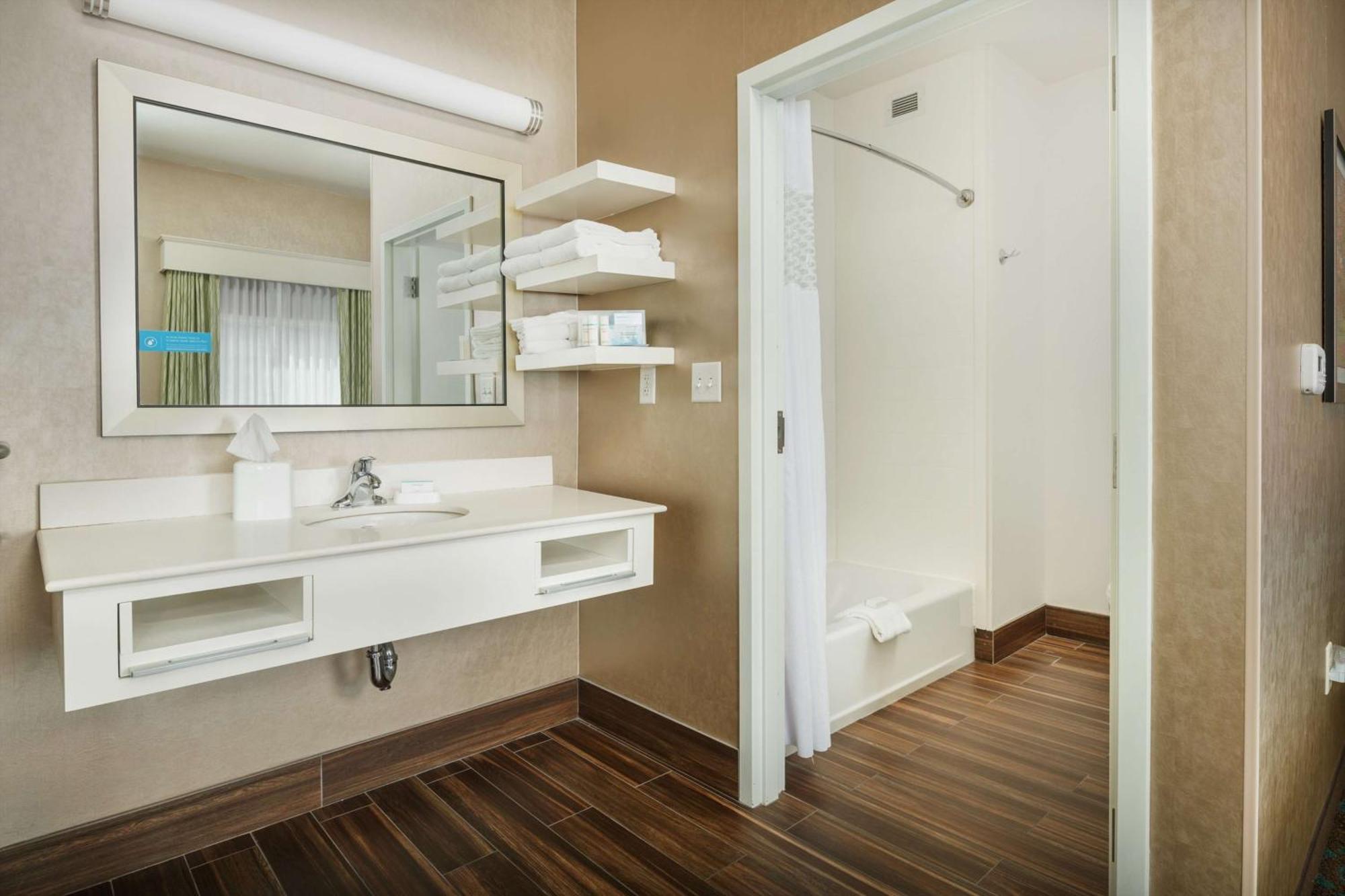Hampton Inn&Suites Portland/Hillsboro-Evergreen Park Buitenkant foto