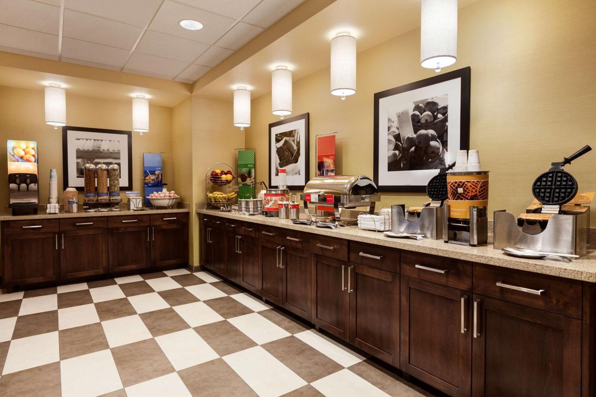 Hampton Inn&Suites Portland/Hillsboro-Evergreen Park Buitenkant foto